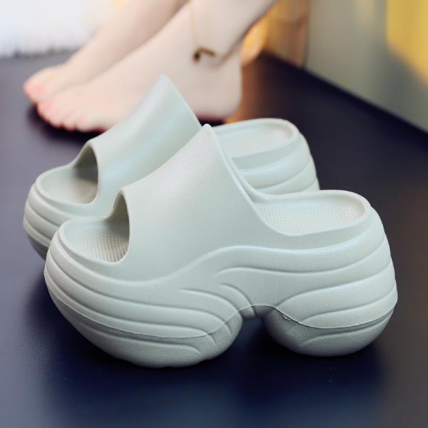 Fashion Shoes Women Slippers Casual Platform Lady Slides Soft Luxury Girl Massage Fashion Leisure Shoes For Girls Slippers Soft Luxury