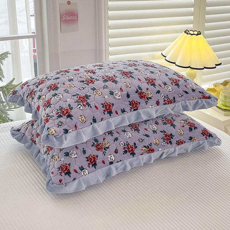 Verdicktes Kissenbezug-Set aus Milchsamt für den Wintergebrauch zu Hause, Kissenbezug aus Korallensamt mit einem Kissenkern