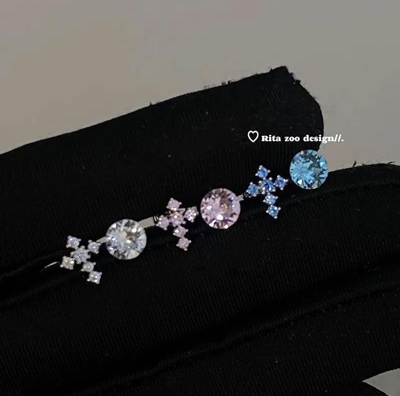 Versatile High-End Zirconia Cartilage Stud Earrings with Fresh, Shiny Design