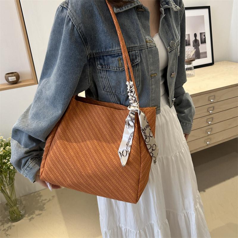 2024 New Fashion Street Style Pu Tote Shoulder Bag Women's Handbag