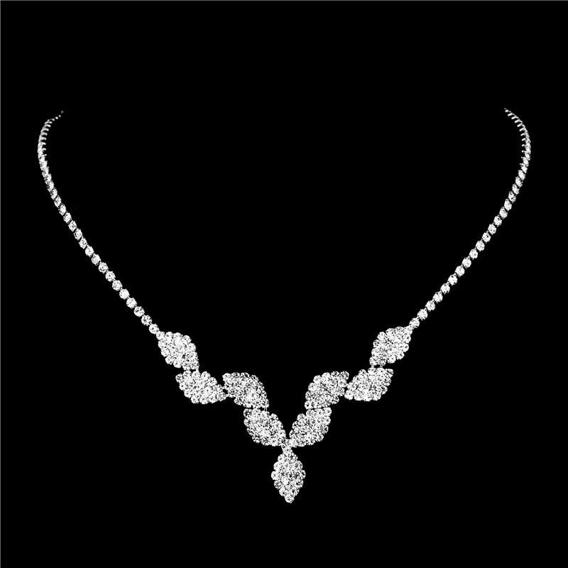 Elegant Diamond-Inlaid Necklace and Earrings Set - Luxury Fashion Jewelry Clavicle Chain Pendant