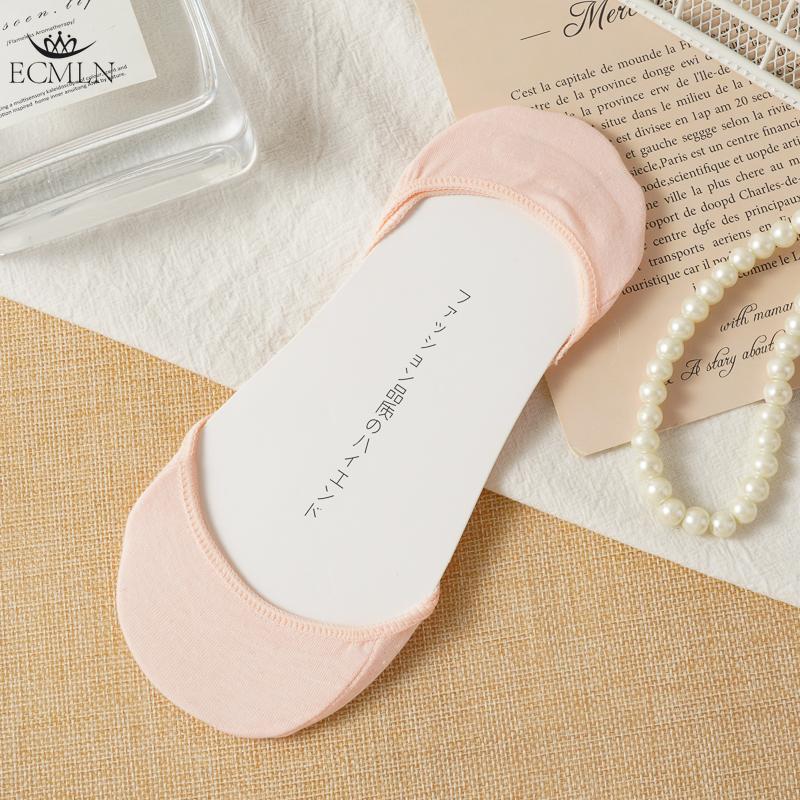 5 Pairs Women's Summer Socks Thin Short Low-cut Boat Socks with Silicone Soles for Non-slip and Heel Protection Invisible Socks