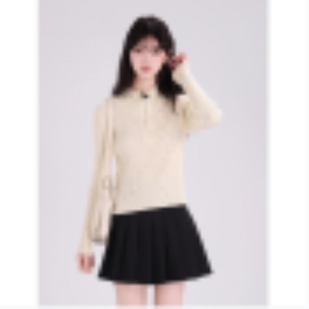 Half-zipper Lapel Long-sleeved Knitted Base Layer, A New Slimming and Form-fitting Short Sweater Top for Women in Autumn and Winter