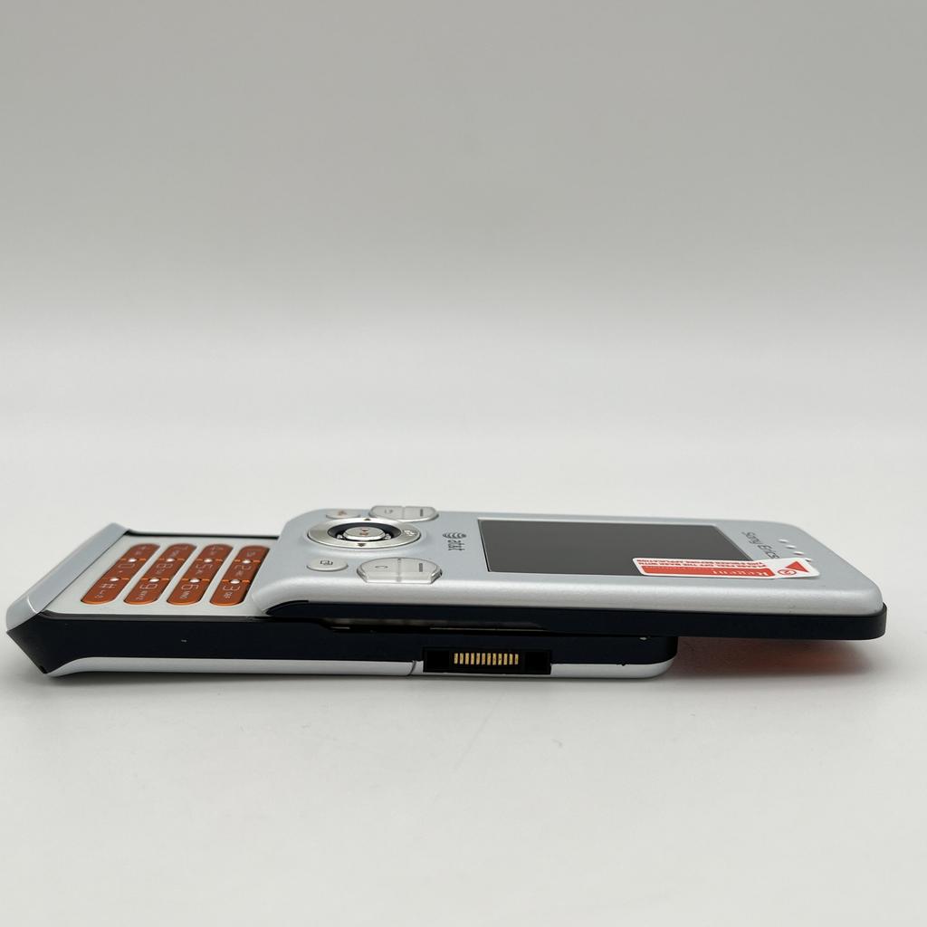 95% new Refurbished Original Sony Ericsson W580 W580i W580C Mobile Phone 2MP Camera 2G Mobile Phone
