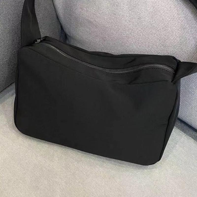 New casual men's and women's crossbody shoulder bag cloth waterproof, lightweight, simple and versatile, trendy and cool literary large-capacity bag