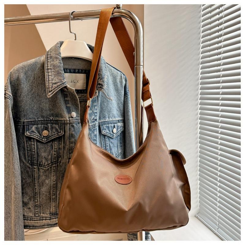 Nylon cloth bag women's large-capacity new versatile messenger bag cloth bag high-end commuter tote bag