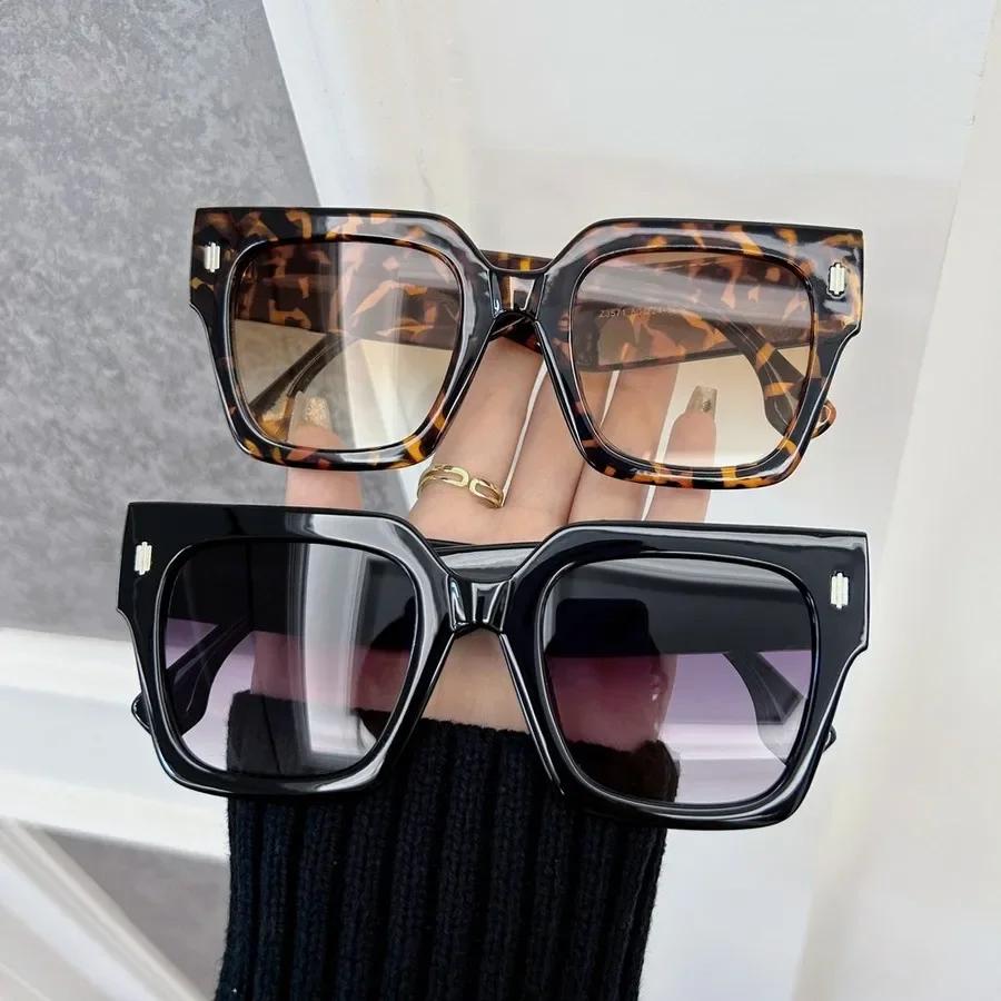 Cute Square Designer Sunglasses Women Men Big Frame Stylish Gradient Sun Glasses Female Male Brand Fashion