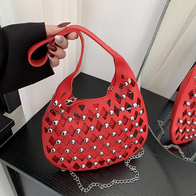 Hollow Underarm Bag for Women with Niche Design 2024 New Hollowed Out Sky Star Commuting Fashionable Rivet Single Shoulder Crossbody Bag