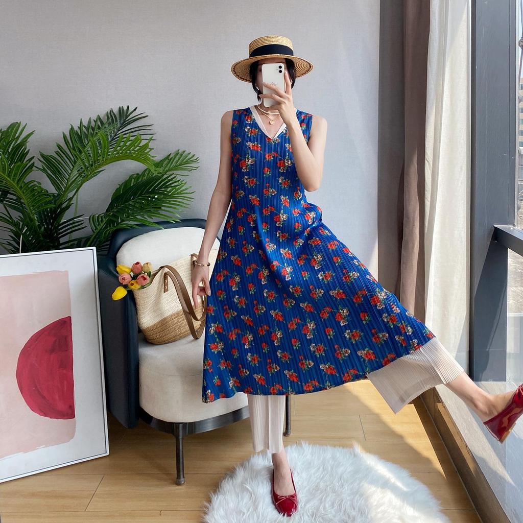 Women's Elegant Floral Pleated Dress - Plus Size Loose Beachwear for Spring/Summer