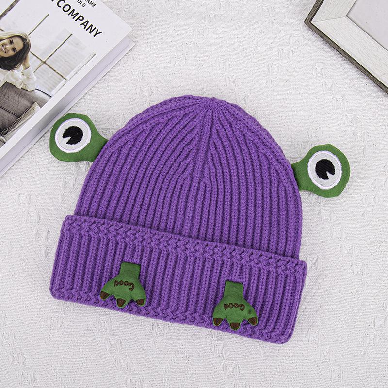 Green frog knitted hat, warm in autumn and winter, new outdoor riding set, ear protection, big eyes, wool hat.