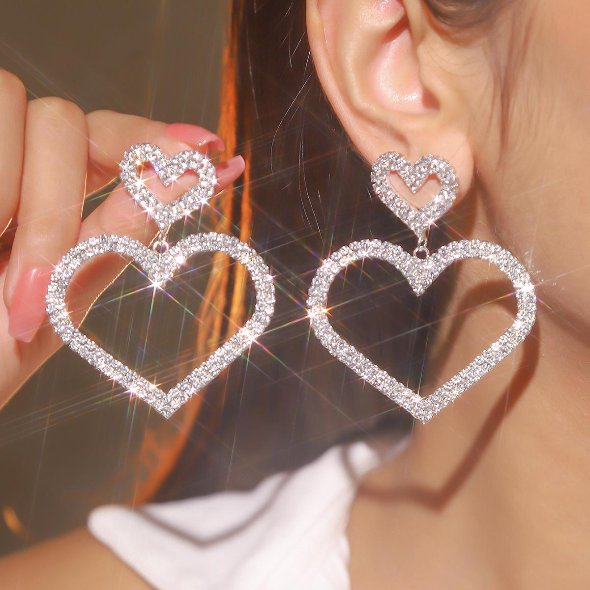 

Luxury Shiny Full Diamond Heart Earrings: Double Peach Heart Studs for Women
