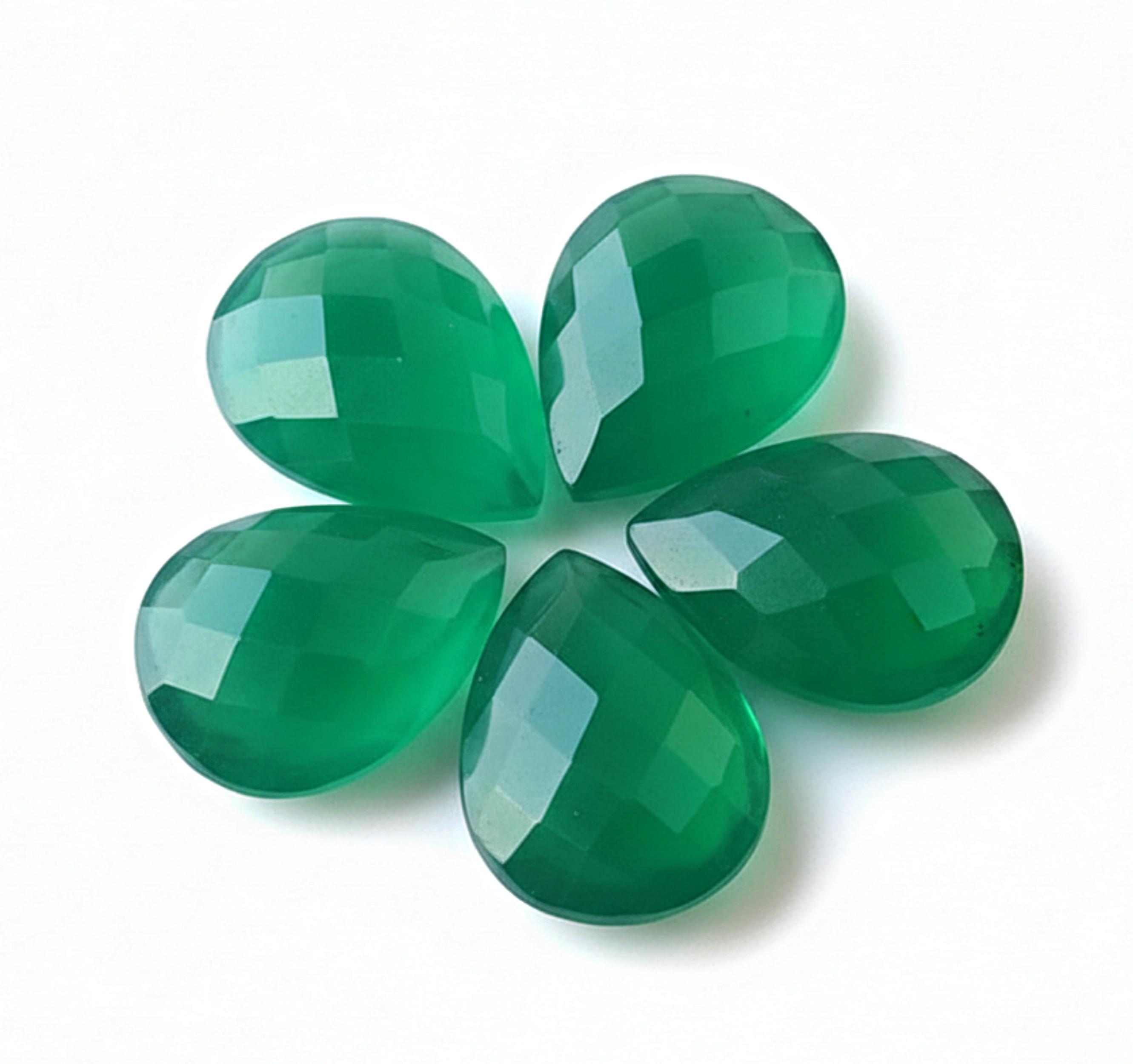 

Faceted Green Onyx Teardrop Gemstones - Natural Green Onyx Checkerboard Cut Drops 5x8mm зелёный