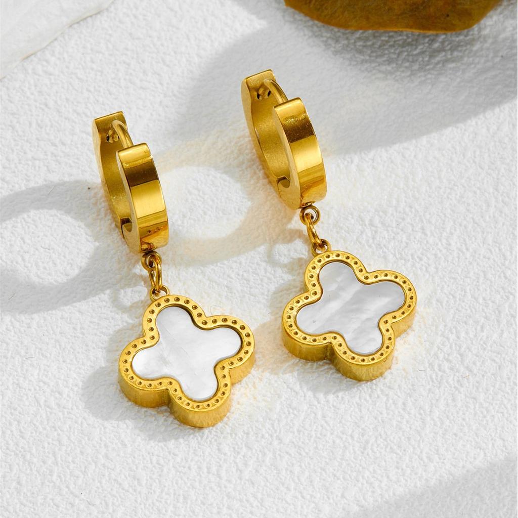 Titanium steel classic clover earrings fashionable short earrings