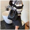 2025 Autumn Women's Retro Large-Capacity Bucket Bag: Versatile Crossbody and Shoulder Bag