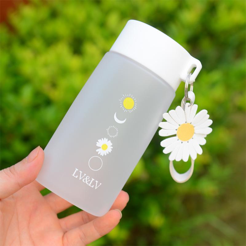 Water bottle summer fresh daisy water cup flower with lanyard plastic cup portable cup household plastic cup