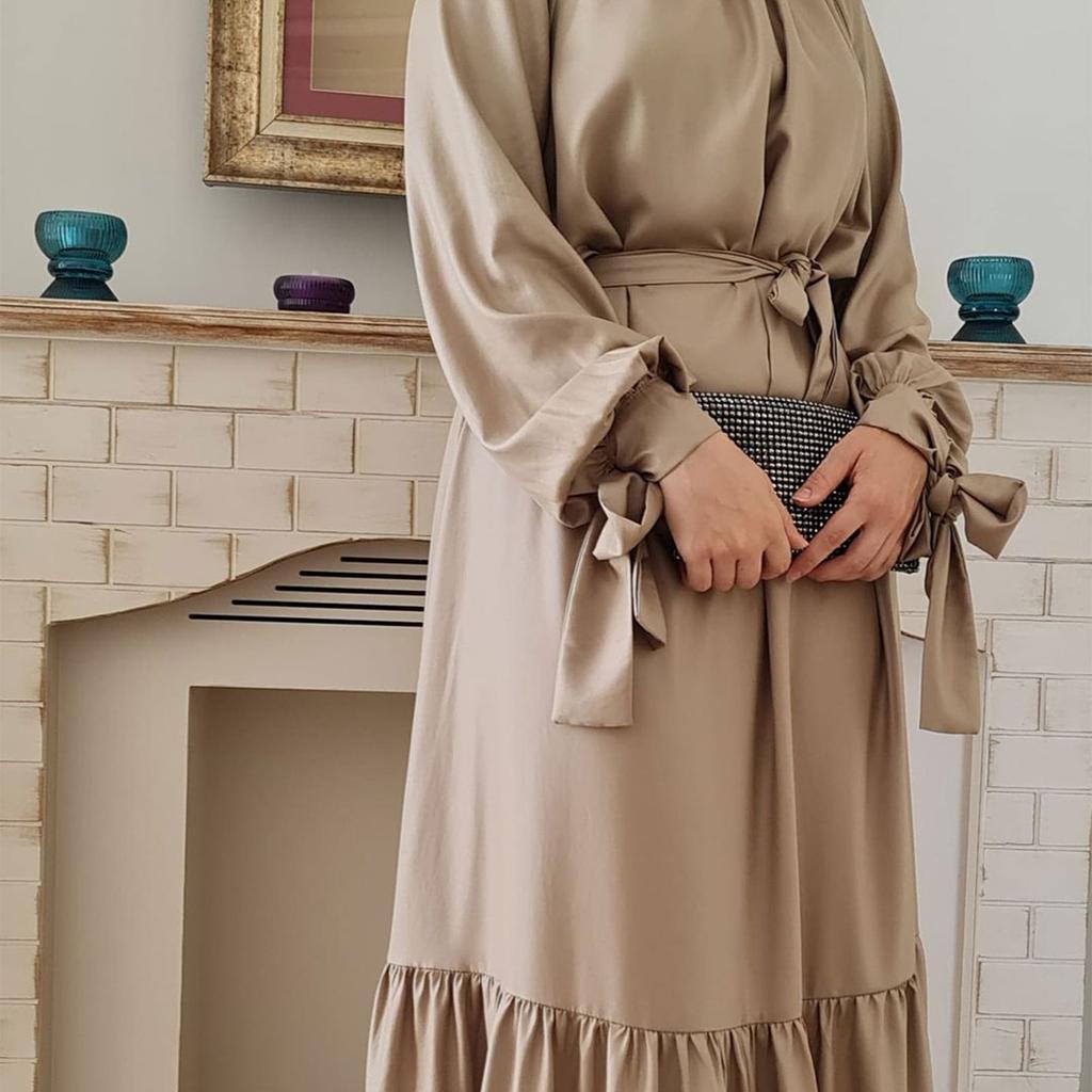 Fashion Long Sleeve Muslim Dress Solid Color Elegant Women's Modest Wear Clothing Lace Up Turkey Kaftan Eid Robes