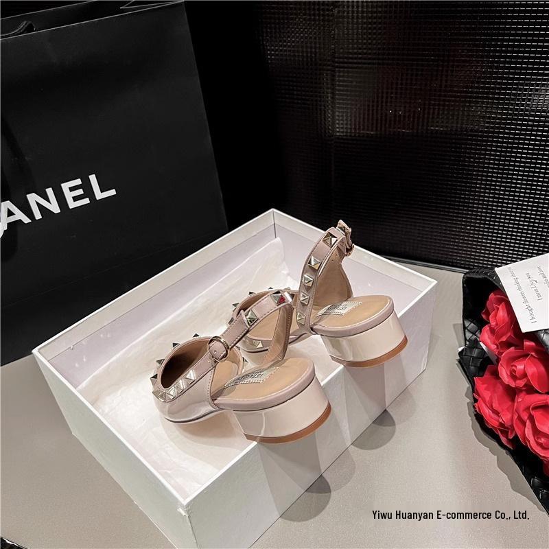 Women's Nude Pointed Toe Chunky Heel Rivet Flats - Patent Leather Closed Toe Sandals for 2025 Spring & Autumn