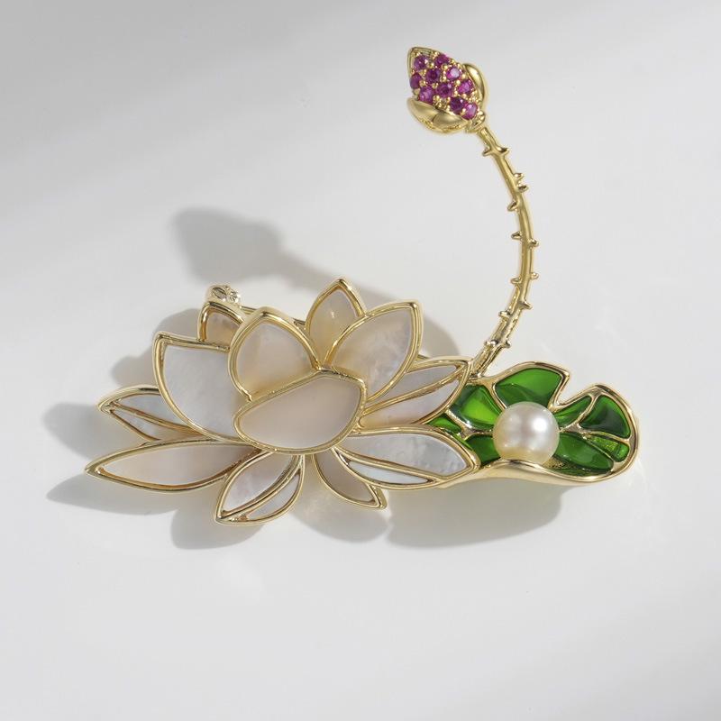 Bo Xin Yun Lotus Pond Freshwater Pearl Brooch: Moonlit Lotus Flower Suit Accessory
