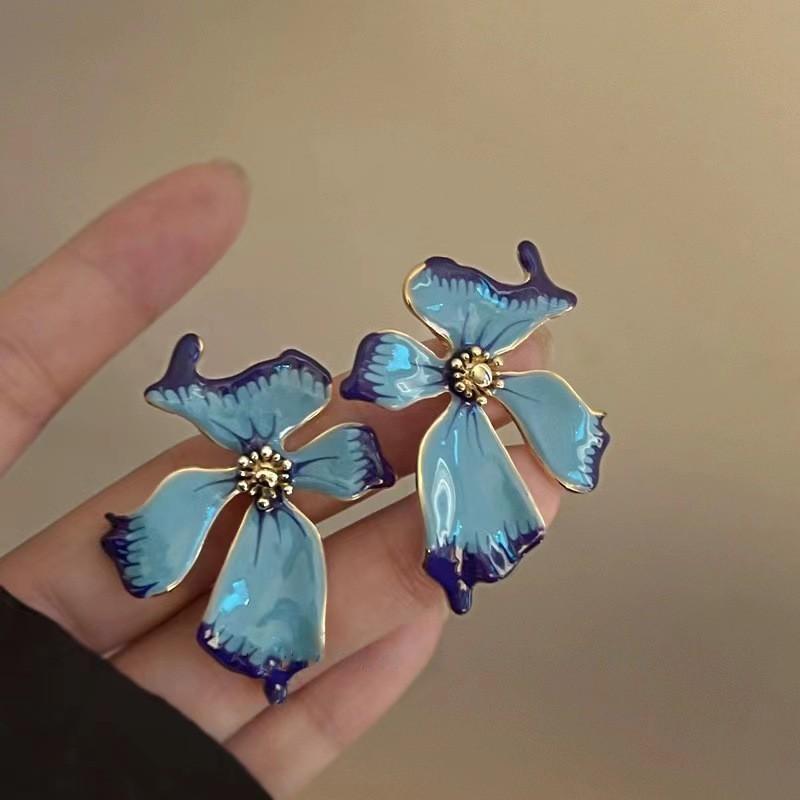 Silver needle flower oil drip diamond stud earrings summer small fresh blue earrings fashionable versatile high sense earrings women