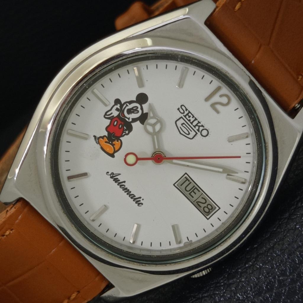 

VINTAGE SEIKO 5 AUTOMATIC 7009A JAPAN MENS WHITE COLOR DIAL WATCH a700566-5 R203-a700566