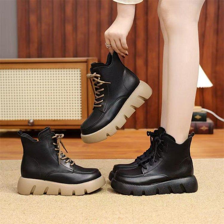 Weiche Leder-Martin-Stiefel Britischer Stil Plateau-Stiefel Herbst und Winter Neue flache Samtstiefel Lokomotive Kurzstiefel