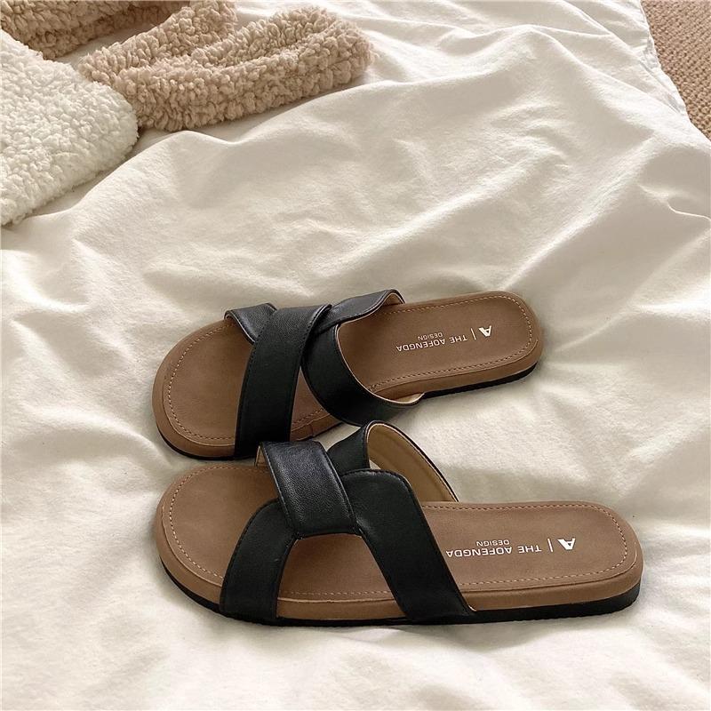 Soft waxy Q bomb~! Good texture niche kinked cross slippers women's soft soft outer wear summer ins beach cool slippers