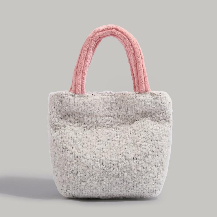 

Korean cute versatile plush bag women s 2025 autumn and winter new warm huhu cotton handle portable bucket bag бежевый