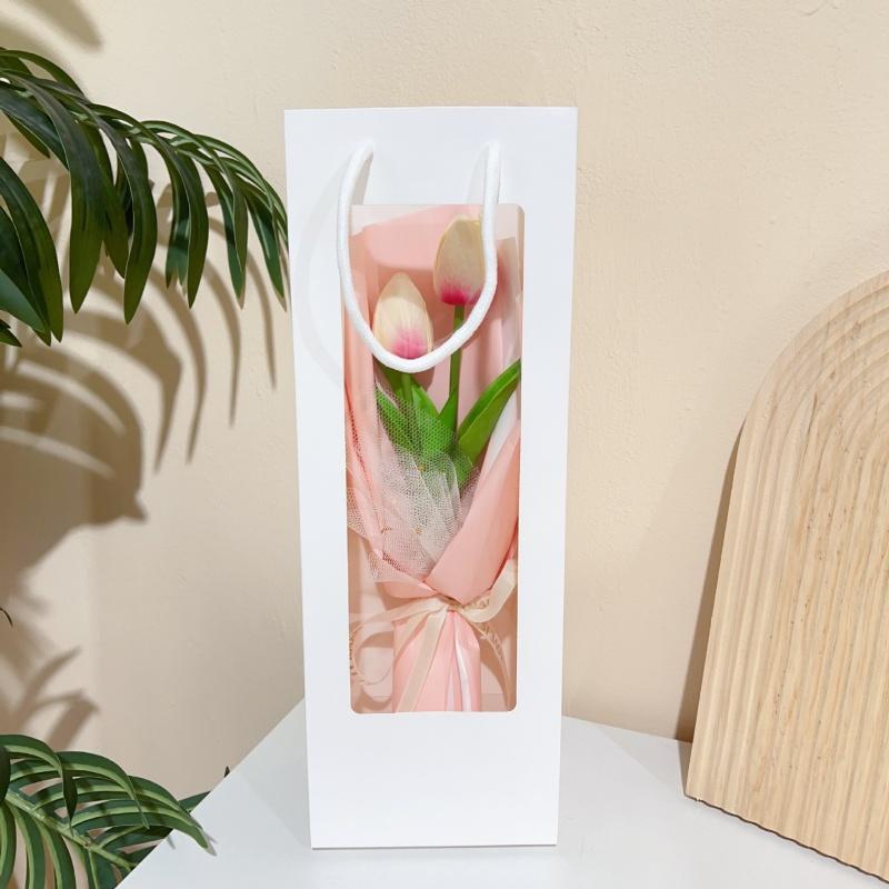 Kreativní ručně držená kytice tulipánů Háčkované květiny Puff se světelnými řetězy Ručně vyráběný dárek ke Dni učitelů, Valentýnu