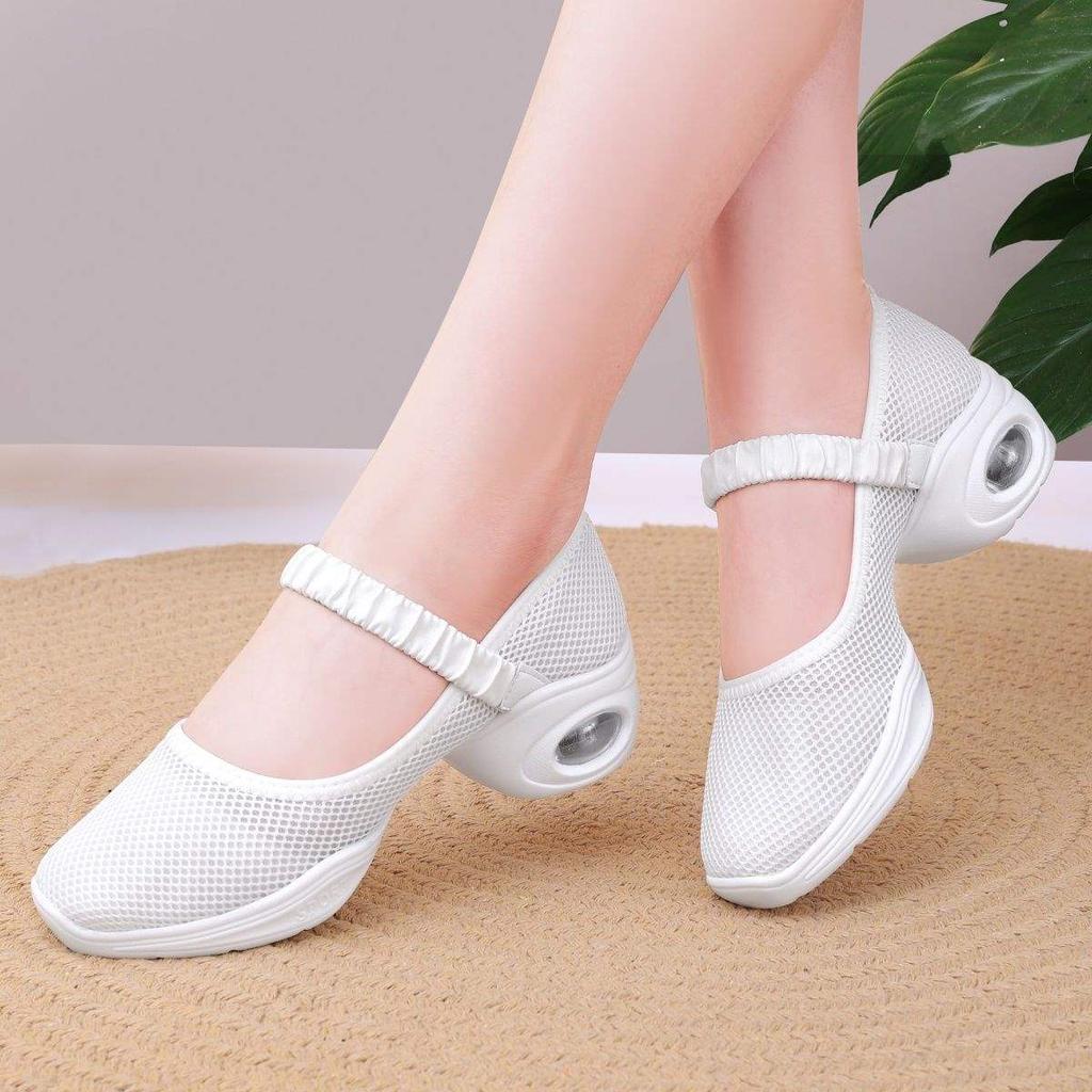 2025 new square dance shoes mesh breathable dance shoes women's soft sole versatile fashion travel casual dance shoes