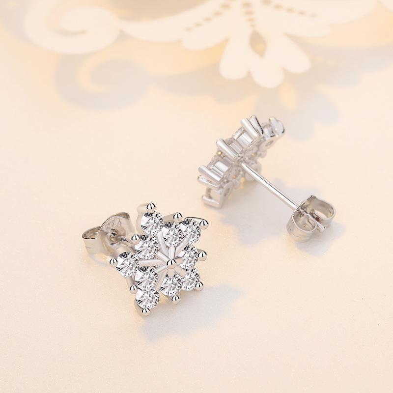 Elegant Temperament, Flash Diamond Five-pointed Star Snowflake Earrings Shining Stars Zircon Earrings