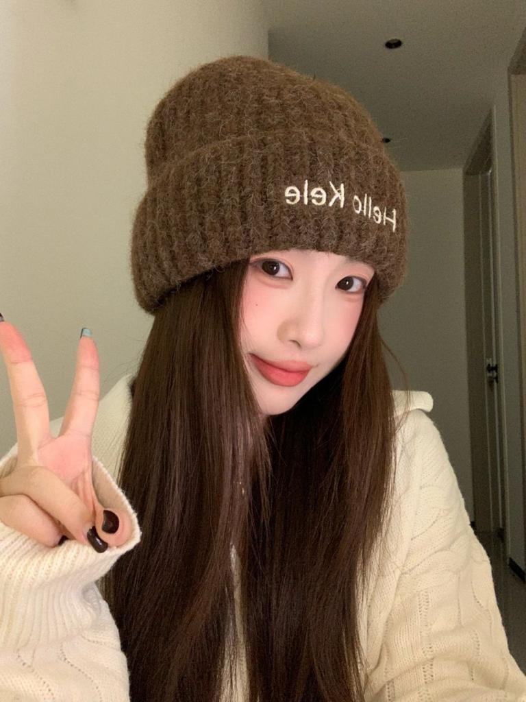 2025 New Alphabet Embroidery Fashion Hat Wool Hat Foreign Knitted Hat Premium Warm Versatile Cold Hat