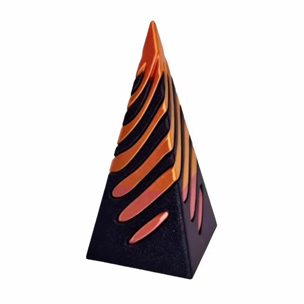 3D tištěná hračka se spirálovým kuželem Nemožný průchod pyramidou Socha průchod pyramidou Fidget Hračka Mini Vortex Thread Illusion