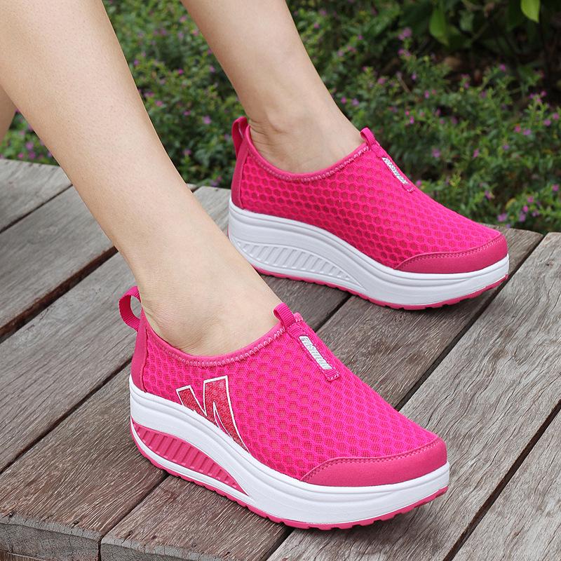 Summer Mesh Breathable Foot Shaking Shoes Hollow Casual Sports Shoes Heightening Sponge Cake Shoes Women's Running Shoes