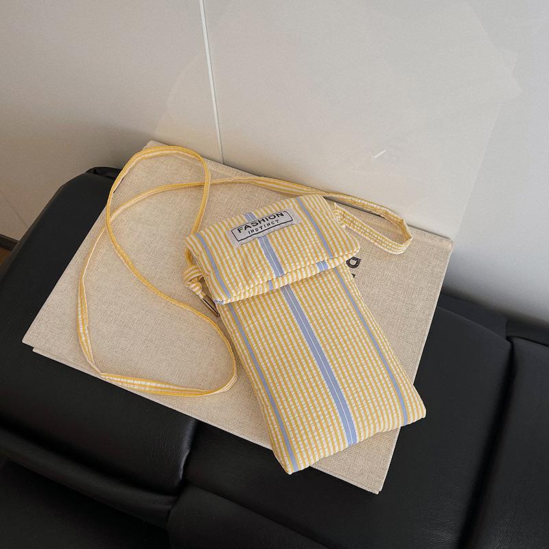 New Small Bag Women's Korean Version Fashion Niche Design Shoulder Bag Student Messenger Bag Casual and Lightweight Small Square Bag