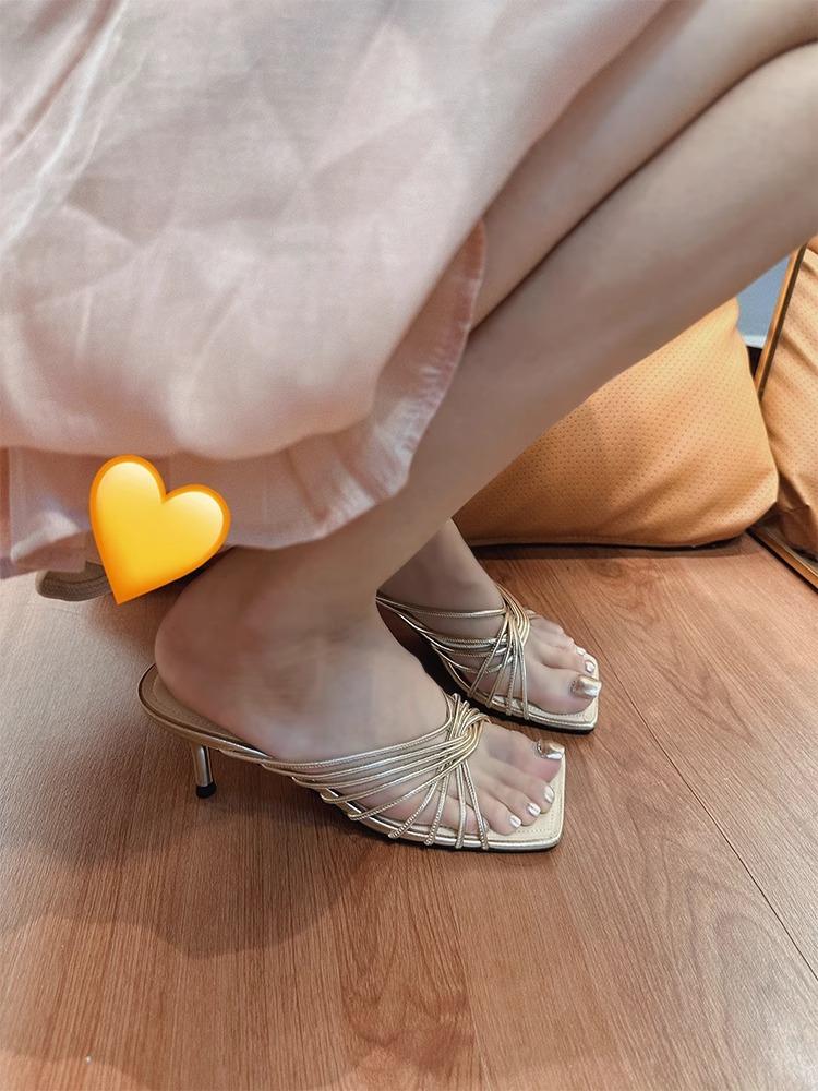 2025 Summer New French Roman Thin Strap Gold Cool Slippers Fashionable Versatile Not Tired Feet Beautiful High Heel Sandals Women