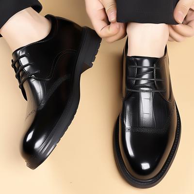 Mode Retro Britischer Stil Herren Bankett Formelle Schuhe Klassische Braune Herren Brogue Schuhe Vielseitige High-End Leder Business Schuhe