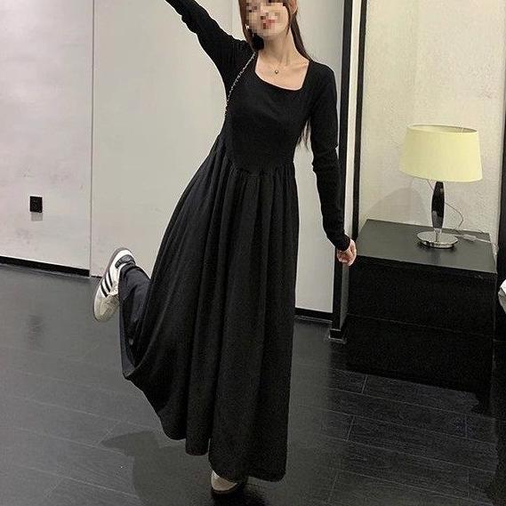 Women's French Black Pleated Square Neck Long Sleeve A-line Dress, Slim Fit Cinched Waist, New for Spring 2026