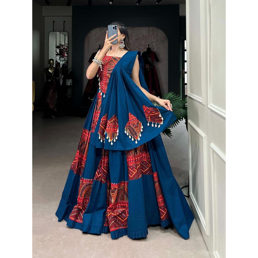 Add this phenomenal spirit of our navratri lehenga with printed design in your garba collection