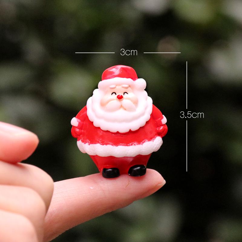 Handmade Mini Sleigh with Santa Claus Christmas Ornaments for Cake and Micro Landscape Decor