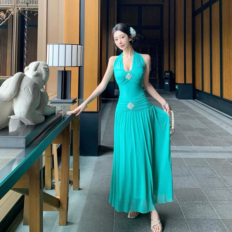 French Neck, Waist and Thin Seaside Vacation Dress, Sexy Halter, Pure Desire, Long and Advanced Waist Pinching Skirt