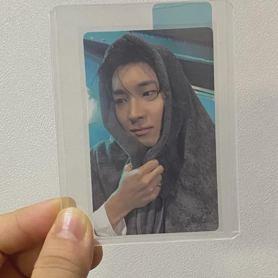 

Seventeen Mini Vol. 12 Предварительный заказ Benefit Poca Towel Wonwoo