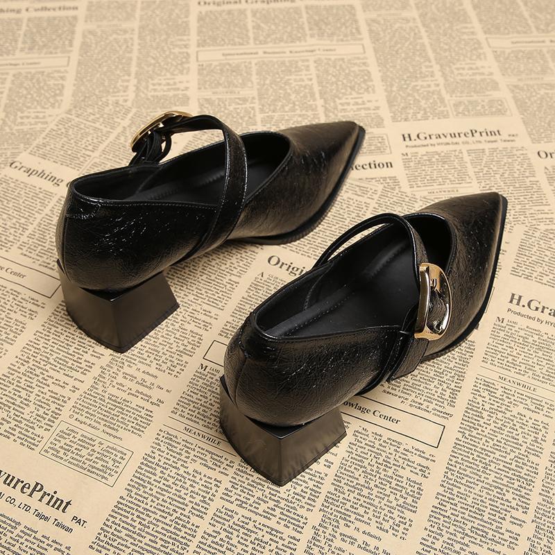 83656-2 women's shoes 2025 spring and summer new shallow mouth leather shoes pointed Mary Jane high heel retro single shoes