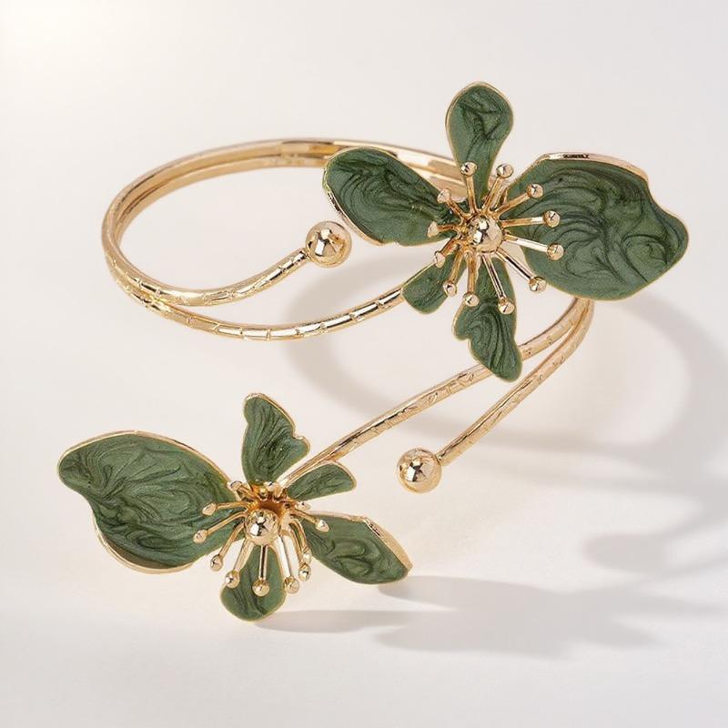 Elegant and Simple Style, Fresh and Sweet Design, Golden Flower Open Arm Ring, Holiday Banquet Exaggerated and Advanced