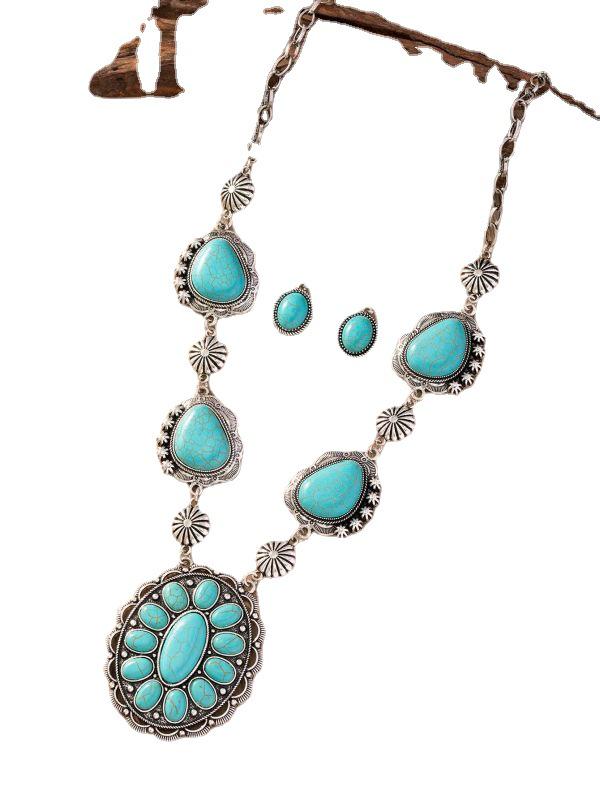 European & American Retro Turquoise Necklace and Earring Set