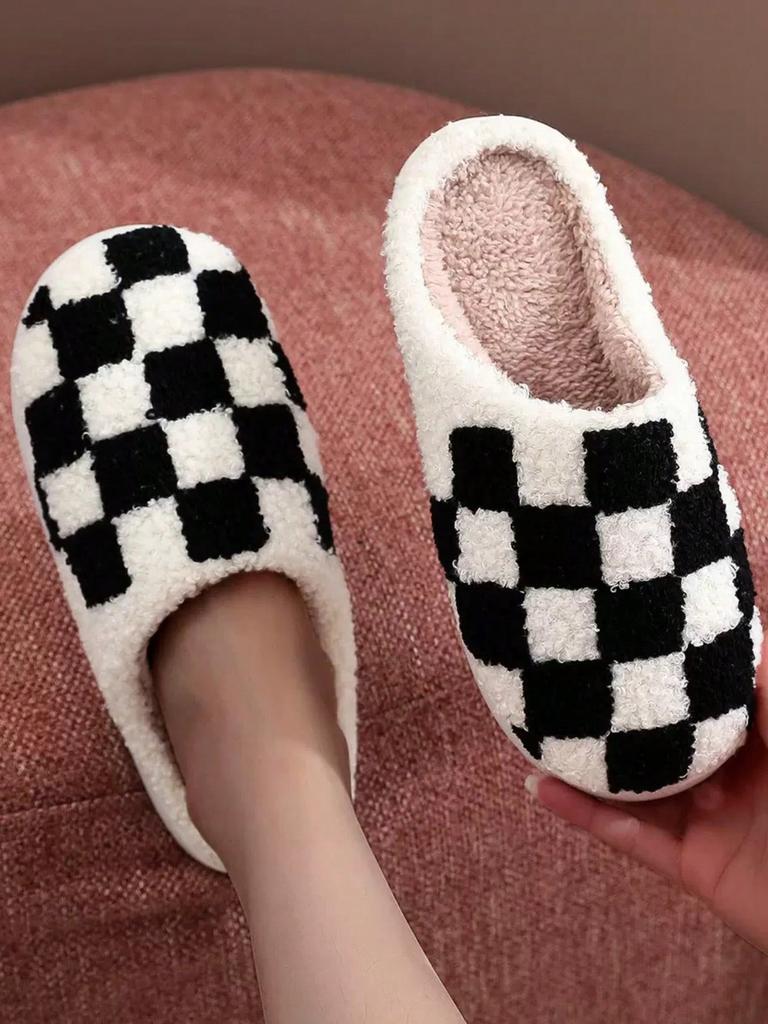 Black and White Plaid Comfortable Indoor Slippers for Men and Women – Autumn and Winter Home Use