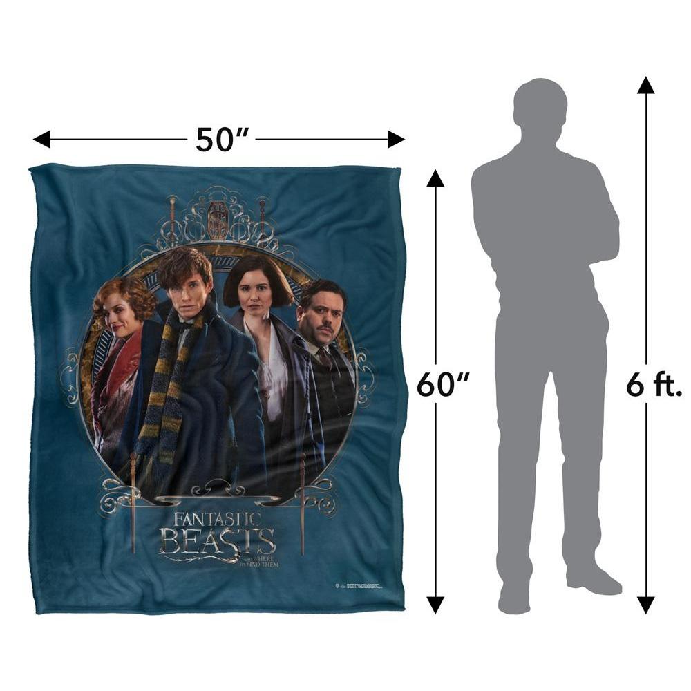 Fantastic Beasts Group Shot Blanket