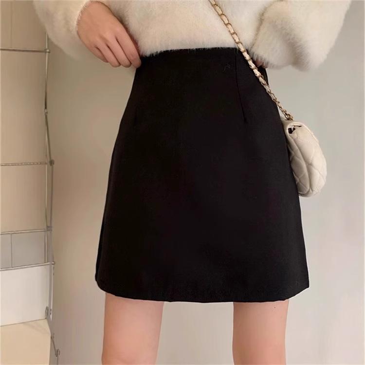Korean Style Black Wool A-line Mini Skirt, High Waist, Slim Fit, Autumn/Winter 2024 Fashion.