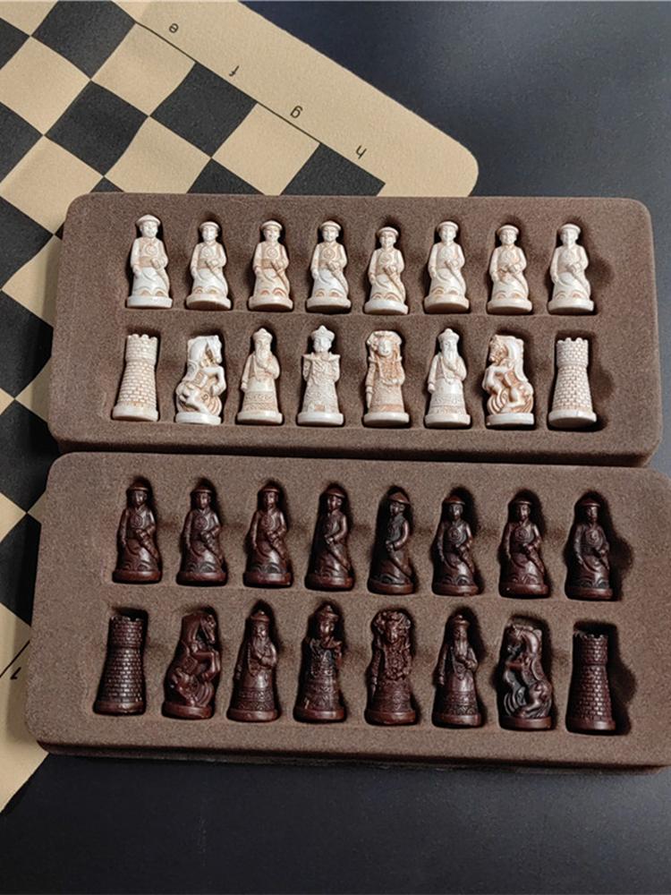 Chess Board Antique Chess Small Resin 28Cm/11Inch Qing Dynasty Chess Three Dimensional Character Design Entertainment Game