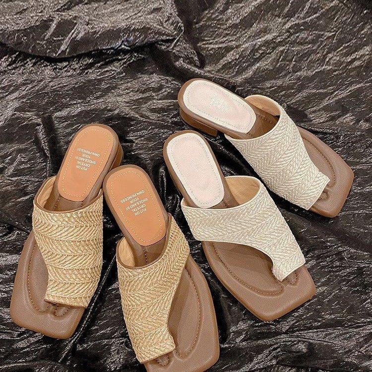 French Retro Vacation Style Woven Toe Cool Slippers Outer Wear Women's 2025 Summer Niche Design Thick Heel Sandals