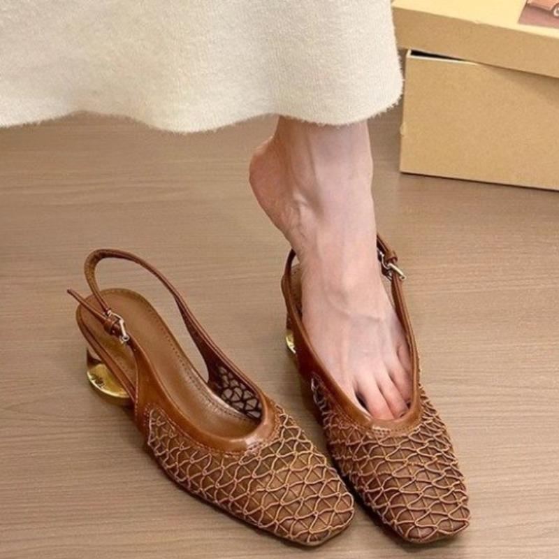 

Французский темперамент квадратный носок плетеная сумка голова задник сандалии весна и лето новая хрустальная одинарная обувь темно-коричневый 40 коричневый